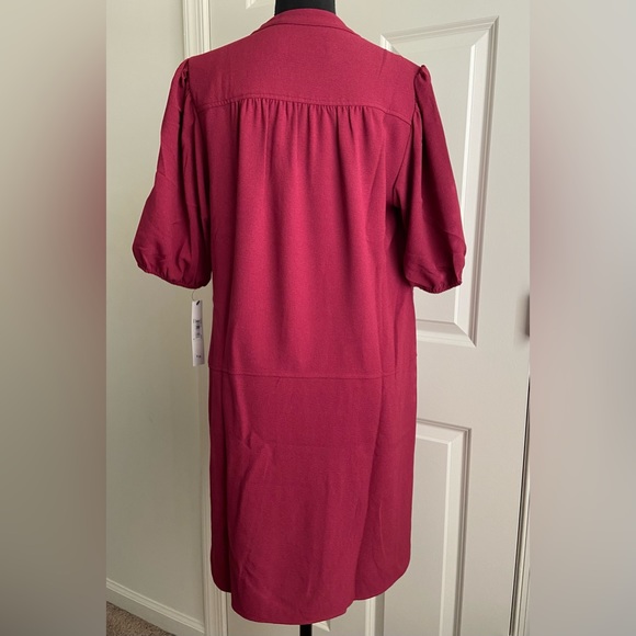 Clover and Sloane - Short Sleeve Shift Dress (NWT) - Picture 3 of 5